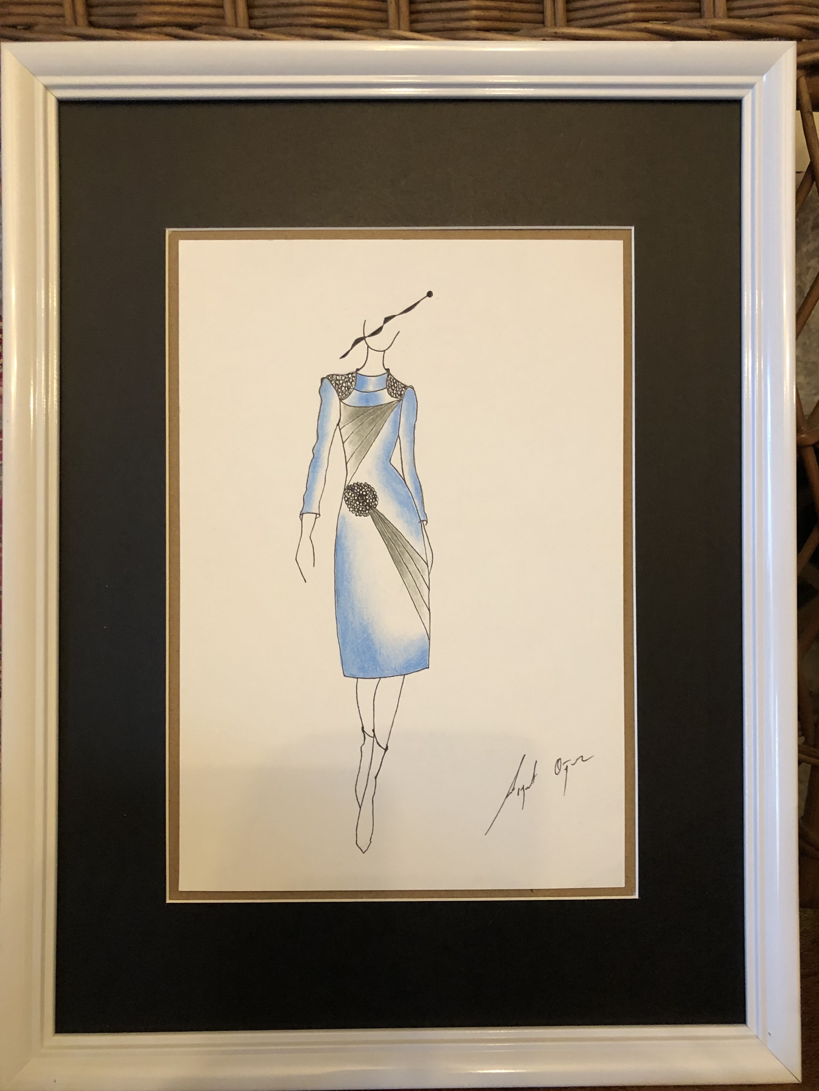 Robe bleue encadrée vendue
